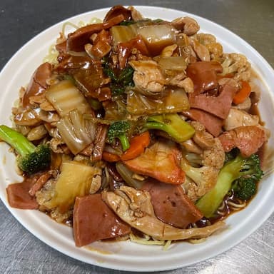 Chop Suey en Salsa Especial de la Casa  (ENTERO)