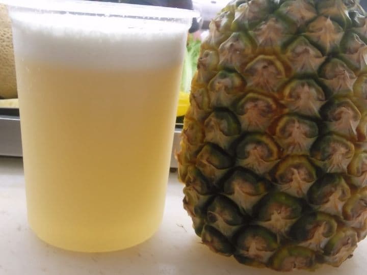 Agua de 1 Litro y 1\2 de Piña
