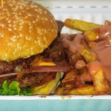 Hamburguesan y Papas