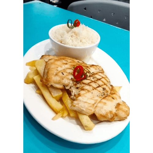 Filete de Pollo con Papas Fritas