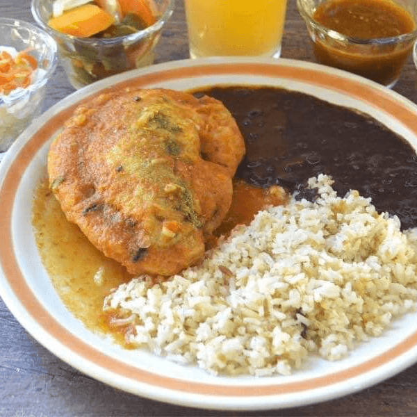 Chile relleno + agua del dia