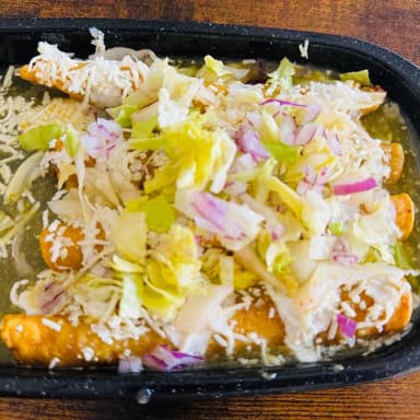 Taquitos Dorados de Pollo