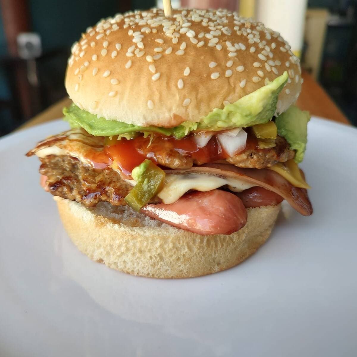 Hamburguesa Especial Doble Carne