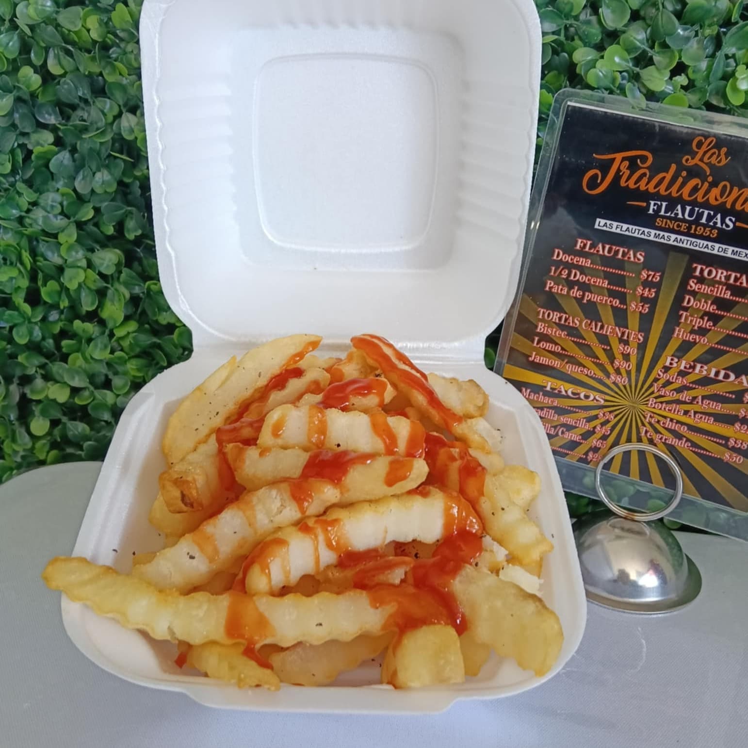 ORDEN DE PAPAS FRITAS