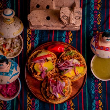 Panucho de Cochinita