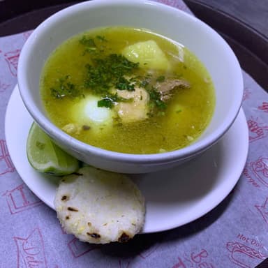 Consomé de Pollo