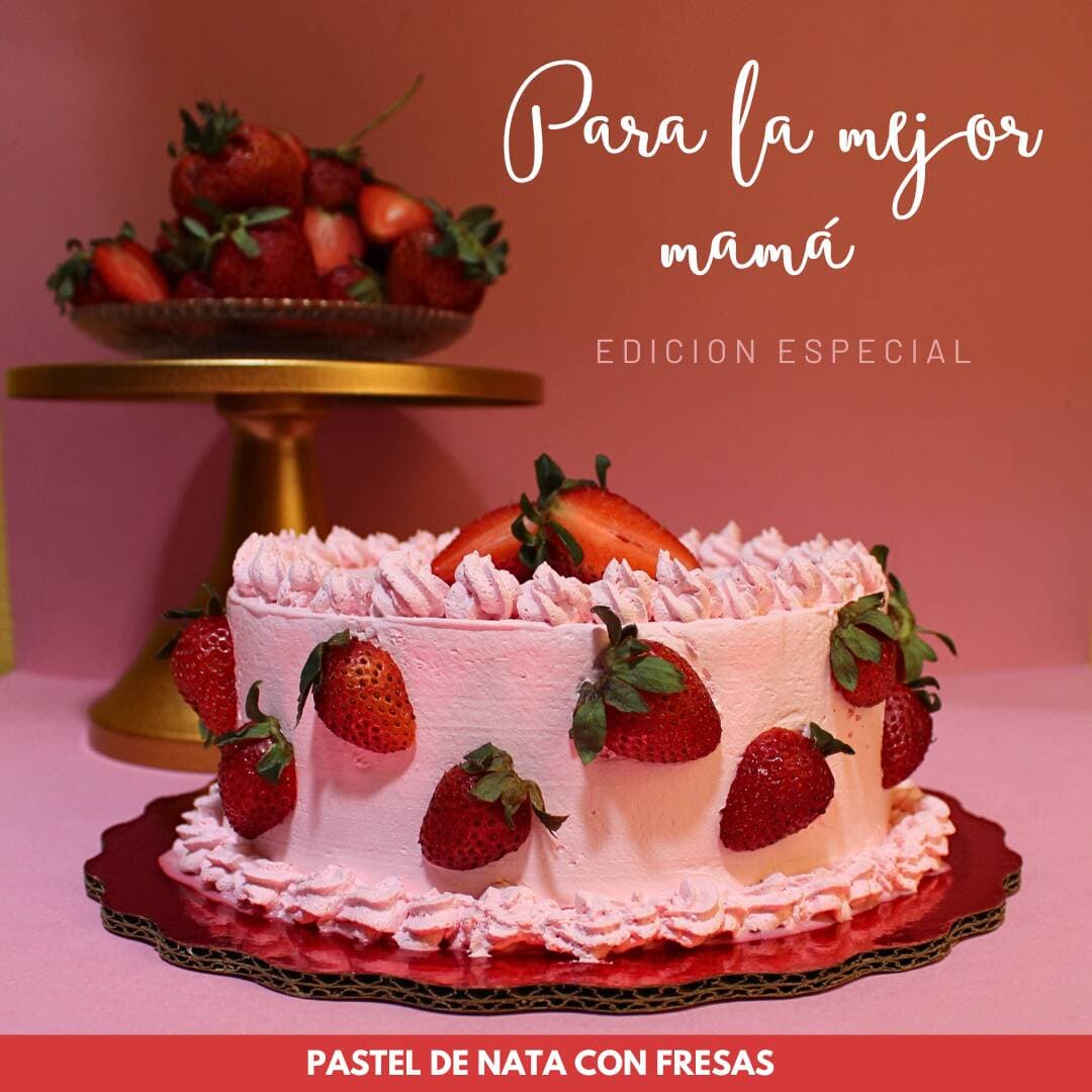 Pastel de nata y fresas