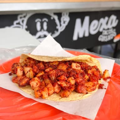 Taco de Chorizo con Papa