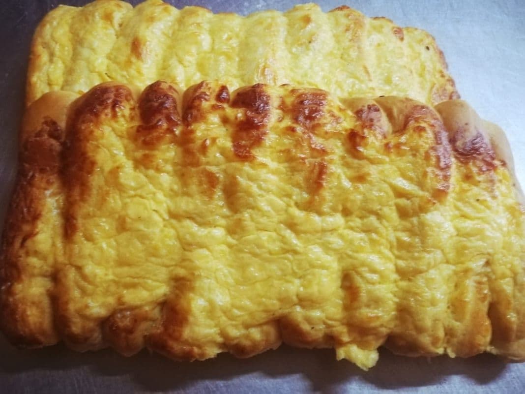 TRENZA ALIÑEADA QUESO Y NATILLA ESPONJOSA SUAVE