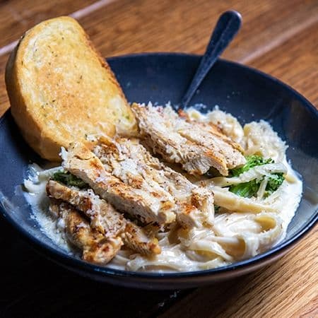 Chicken y Broccoli Pasta