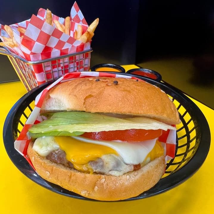Hamburguesa Tres Quesos