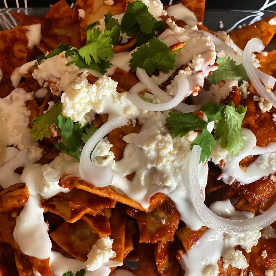 chilaquiles rojos con pollo