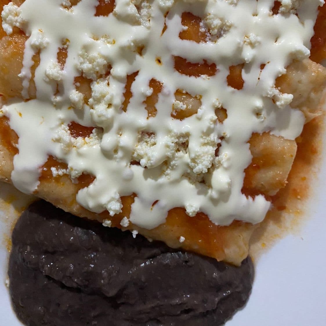 Orden de 4 Entomatadas Rellenas de Queso con Frijo