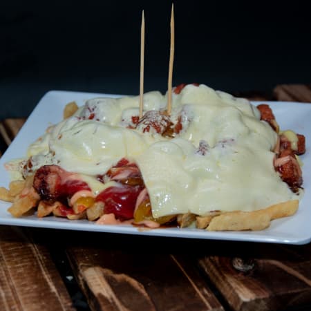 salchipapa sencilla Gratinada
