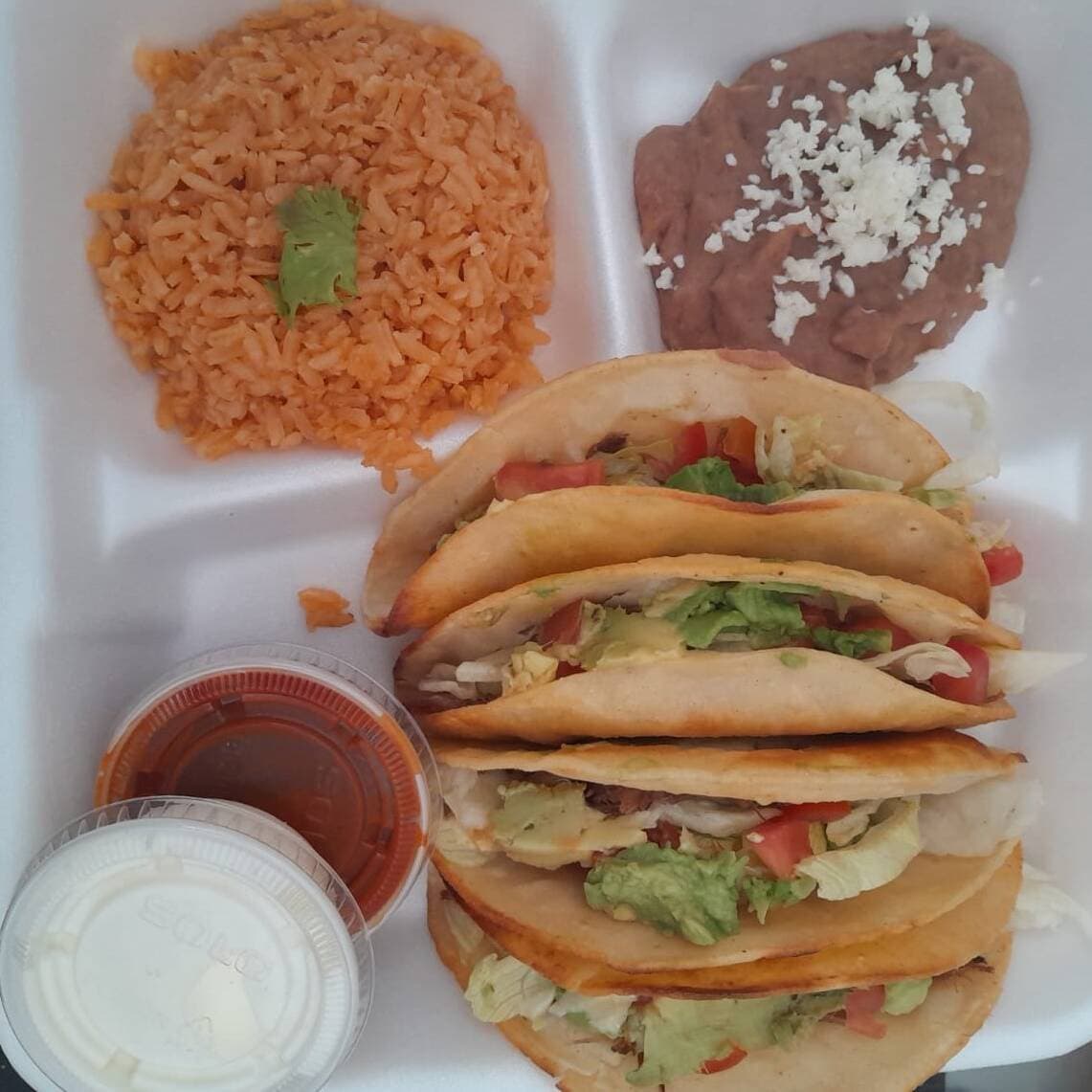 Tacos Dorados de Deshebrada