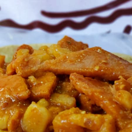 1/2 Kilo de Chuleta Ahumada en Salsa de Morita