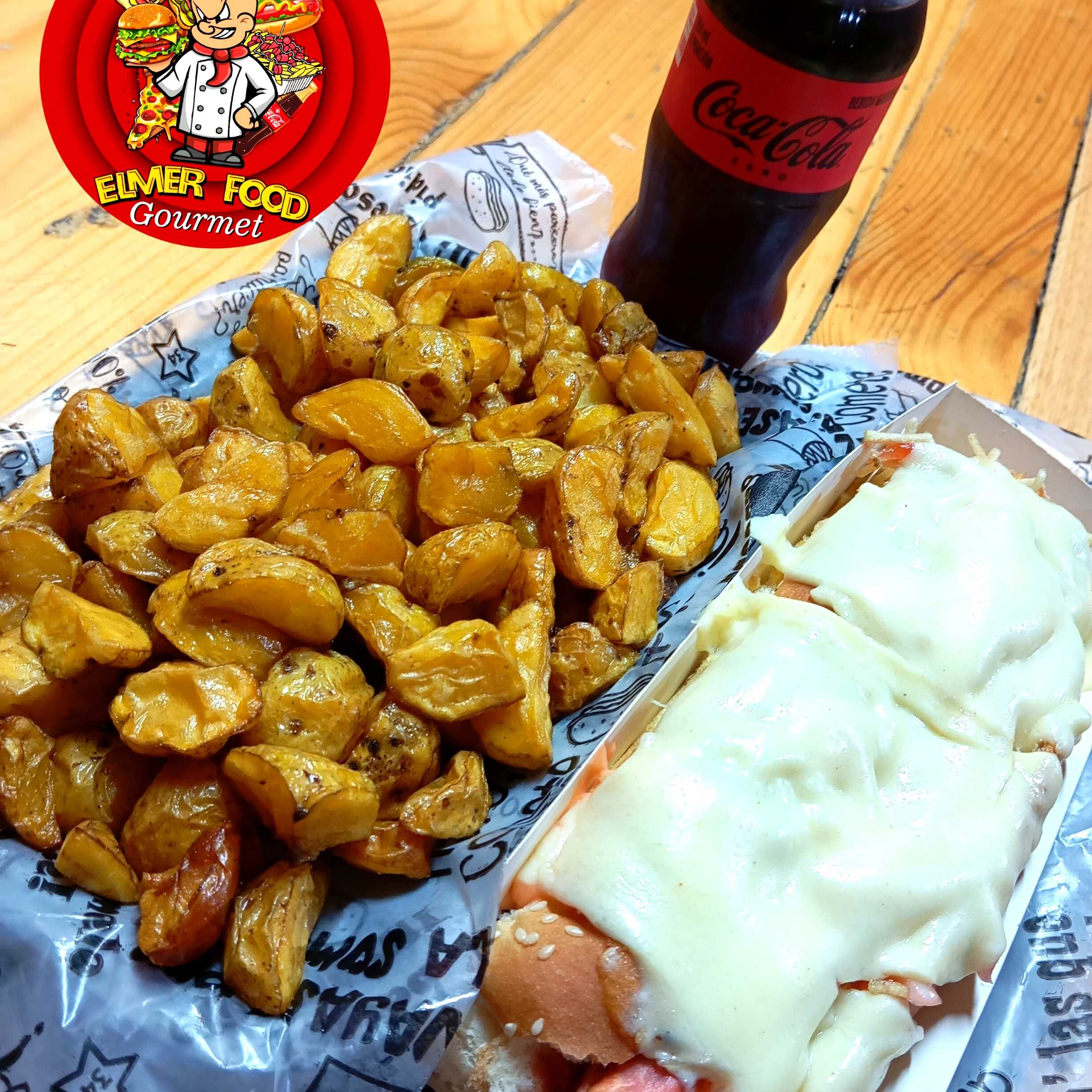 perro clasic + papascriollas + gaseosa 250 coca co