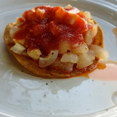 tostada de cuero curtido