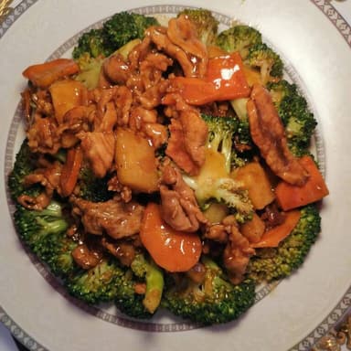 Bistec Con Brócoli