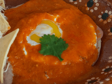 Huevos Entomatados