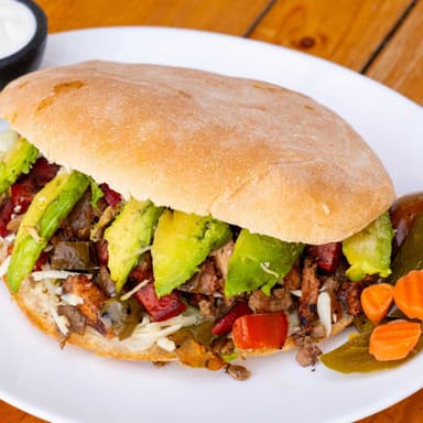 Torta Cubana ( Pierna con CHORIZO)