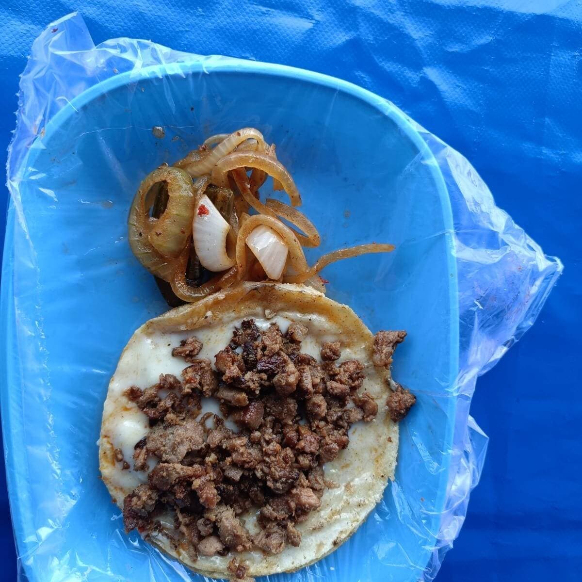 Taco de Bistec con Queso