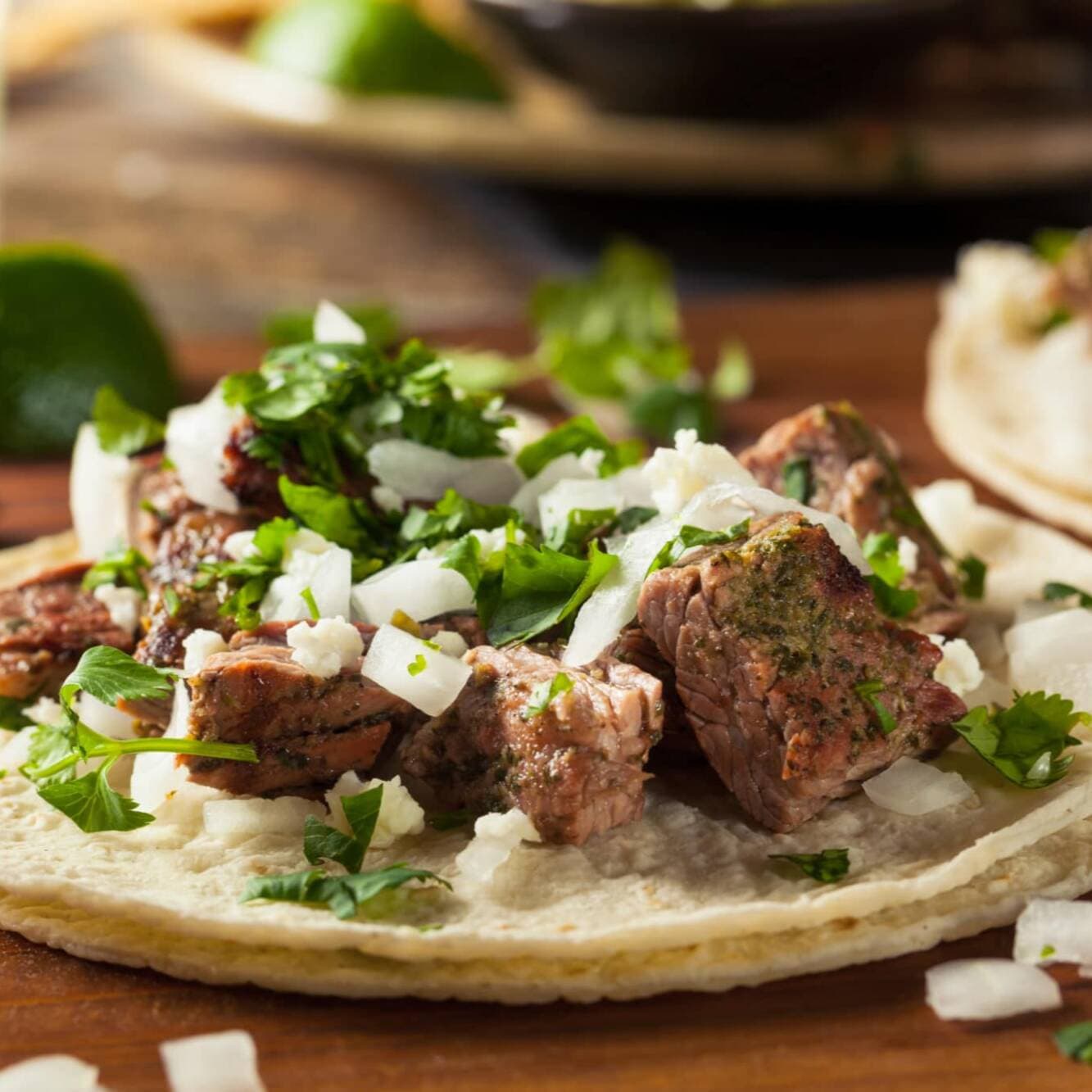 5 CHES TACOS DE CARNE ASADA C/ GUACAMOLE