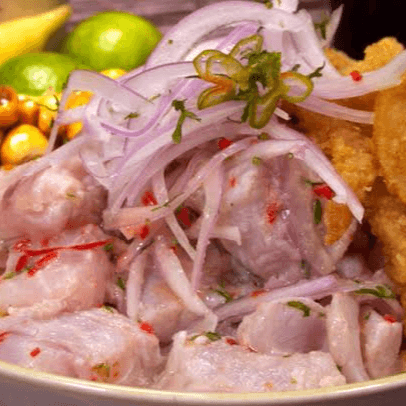Ceviche Pesca del Día más Chicharrón de Pota