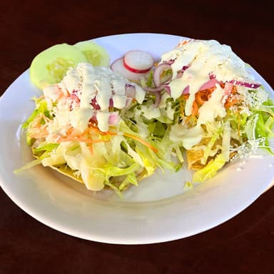 Tostada con Pieza de Pollo