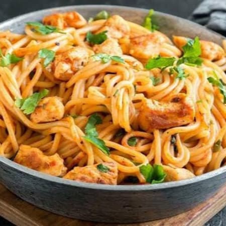 Espagueti a la Diabla con Pollo