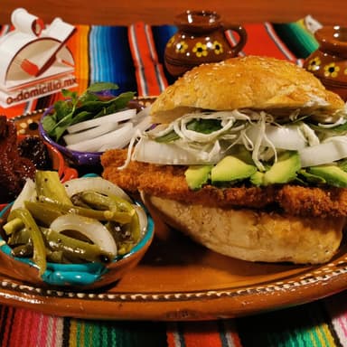 Cemita de Milanesa de Pollo