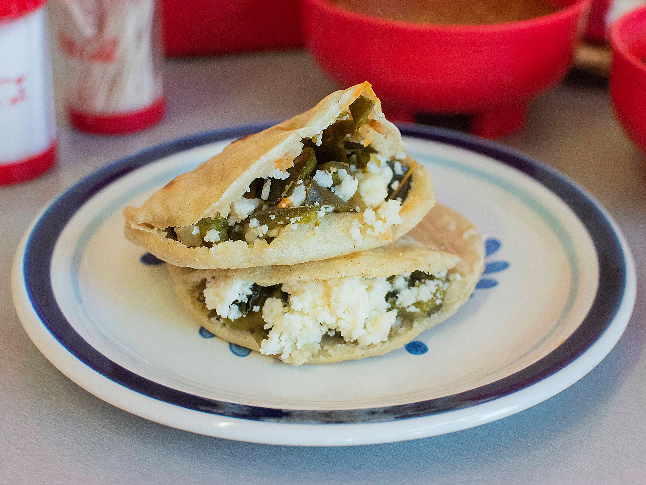 Paquete de 3 gorditas guisado a elegir