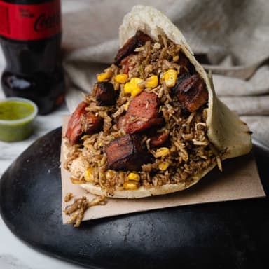 Combo Arepa Mazorcada de Chorizo y Plátano