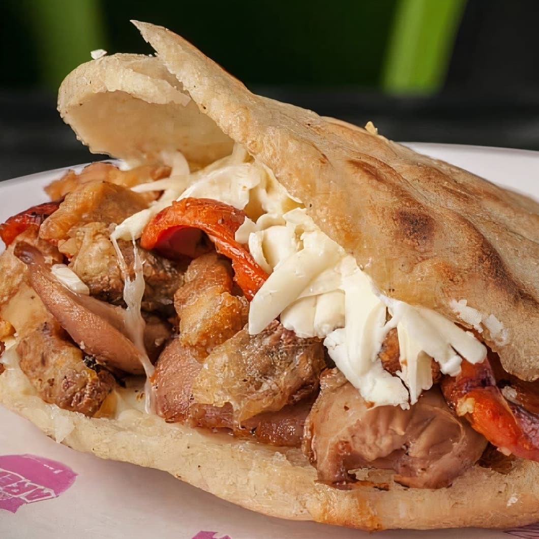 Arepa Quillera Chorizo más Butifarra