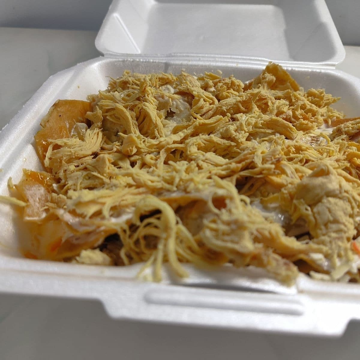 Chilaquiles verdes con pollo