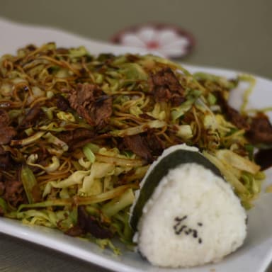 Yakisoba con Res