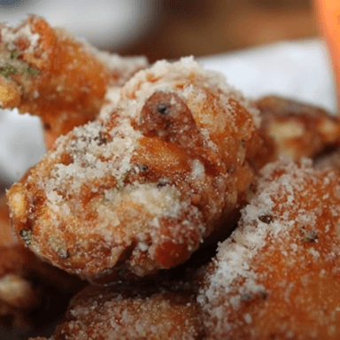 Alitas Parmesano