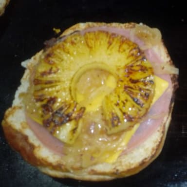 HAMBURGUESA HAWAIANA