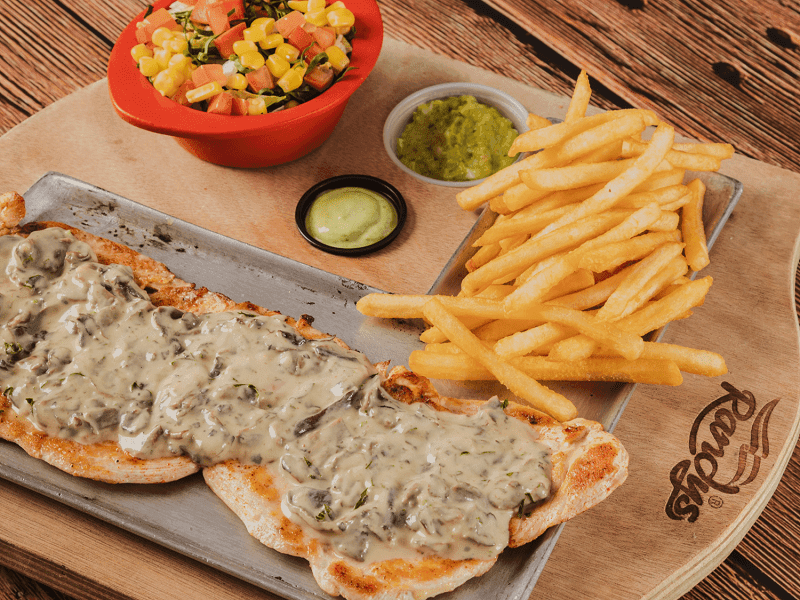 St Pollo Salsa Champiñones