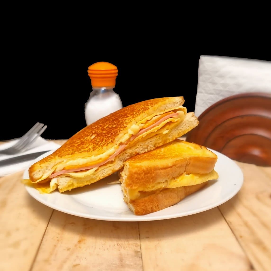 SANDWICH DE HUEVO Y QUESO