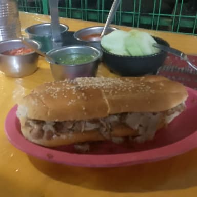 Torta de Birria CON MANCHEGO Y OAXACA
