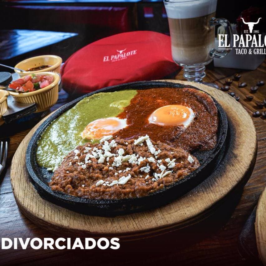 Huevos Divorciados