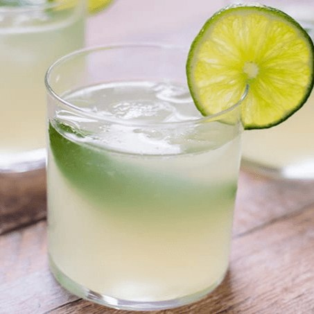 Agua Fresca de Limón