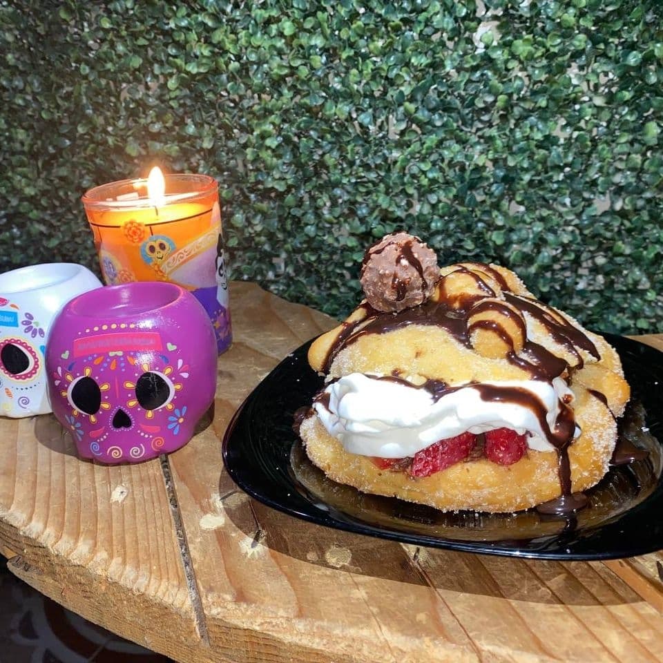Pan de muerto relleno