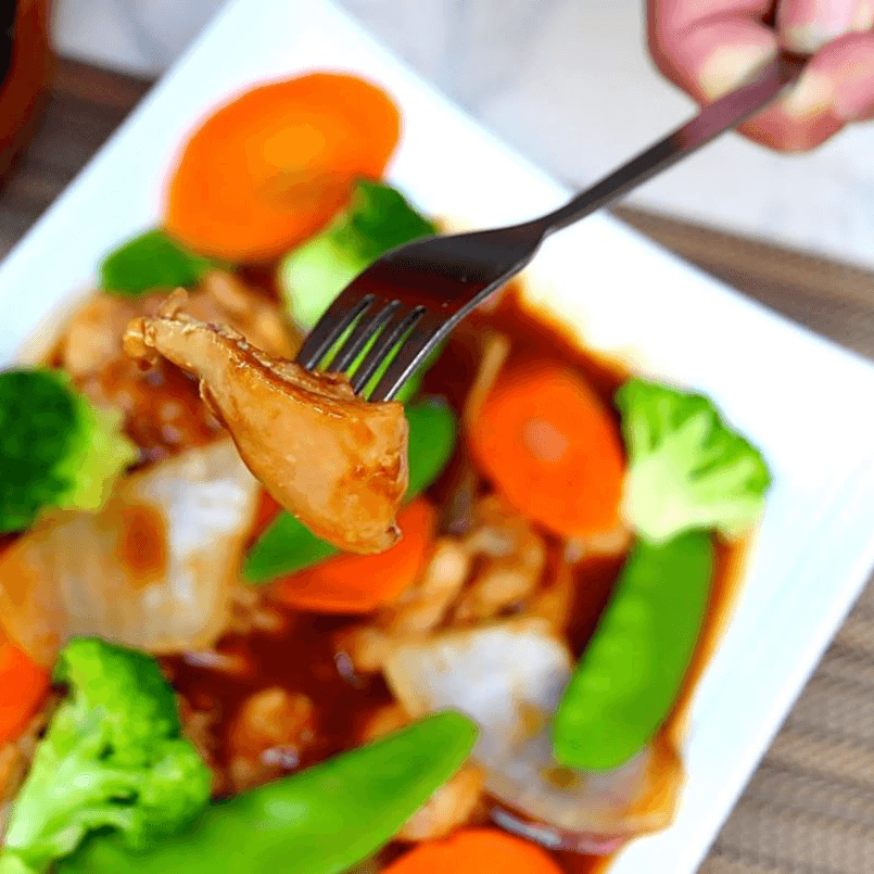 Entero Chop Suey de Pollo