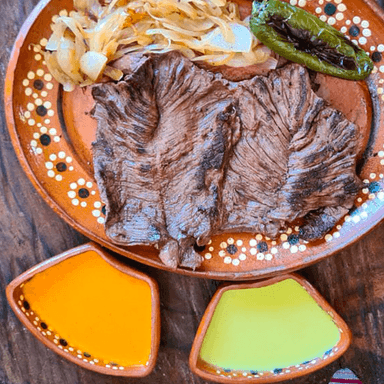 Medio Combo de Carne Asada.