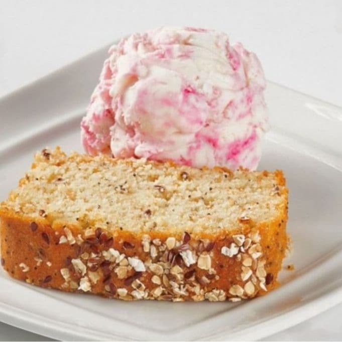 Porción helado + Torta vainilla