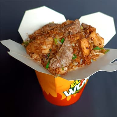 Arroz con pollo y carne