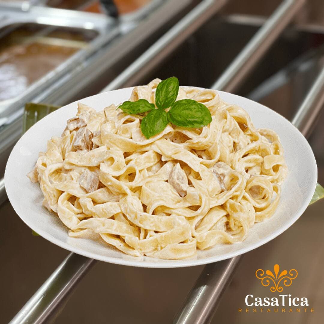 Espagueti en Salsa Alfredo