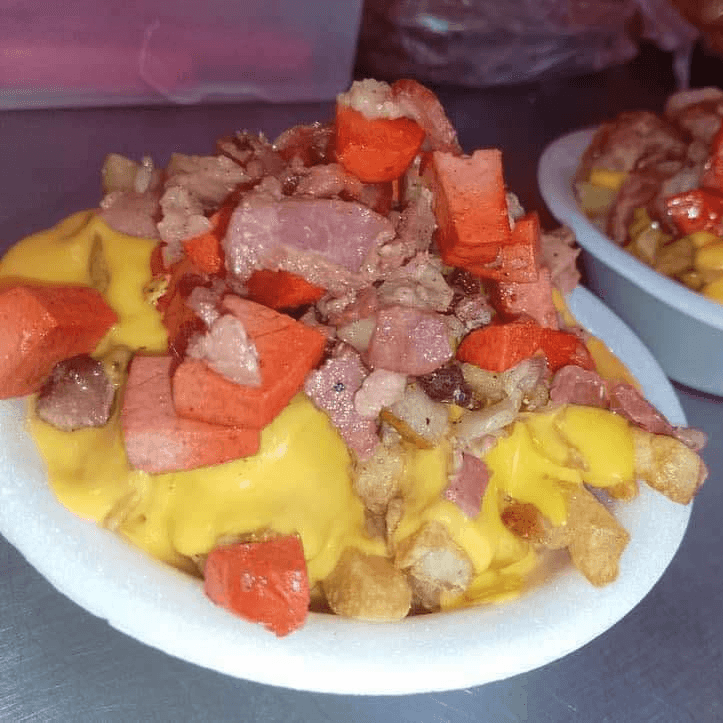 Salchipapas